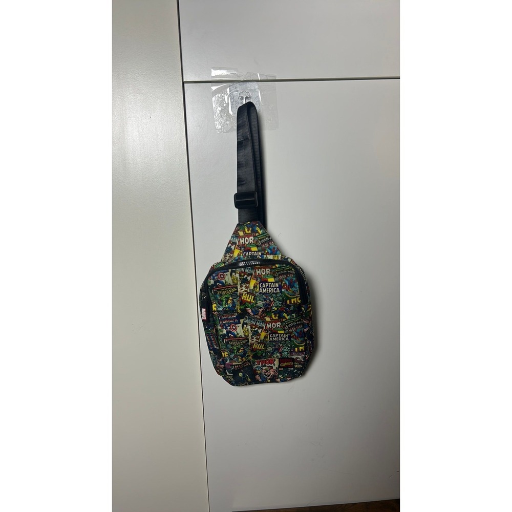 NWOT Marvel Comic all over print messenger bag